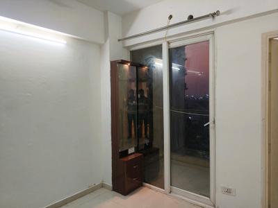 Bedroom Image of 900 Sq.ft 2 BHK Apartment / Flat for sale in Signature Global The Millennia, Sector 37C Gurgaon for Rs. 6800000