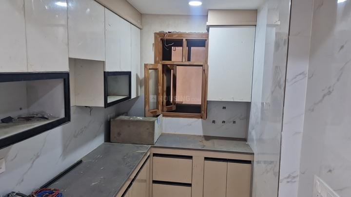 PRIME FLOOR Main Image 1