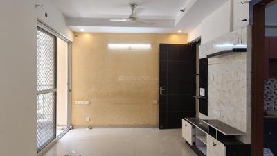 Living Room Image of 910 Sq.ft 2.5 BHK Apartment / Flat for sale in Prateek Grand City, Siddharth Vihar Ghaziabad for Rs. 10100000