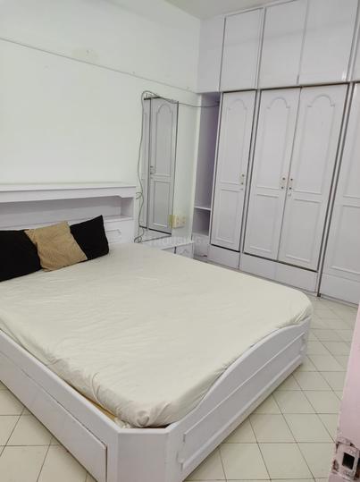 Khar West Bedroom 1