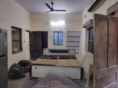 Bedroom Image of 2500 Sq.ft 5 BHK Independent House for sale in Alambagh Lucknow for Rs. 12000000