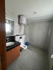 Bathroom Image of 2859 Sq.ft 4.5 BHK Villa for rent in Godrej Golf Links Villas, Jaypee Greens Greater Noida for Rs. 180000