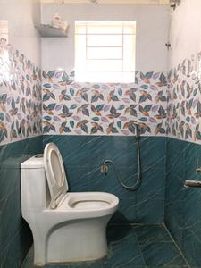 Common Bathroom Image of 900 Sq.ft 2 BHK Independent House for rent in K R Puram Bengaluru for Rs. 18900