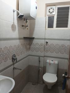 Bathroom Image of 650 Sq.ft 1 BHK Apartment / Flat for rent in Brookefield Bengaluru for Rs. 25000