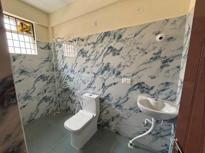 Bathroom Image of 564 Sq.ft 1 BHK Apartment / Flat for rent in Ramamurthy Nagar Bengaluru for Rs. 18000