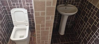 Bathroom Image of 1550 Sq.ft 2 BHK Apartment / Flat for rent in Madhapur Hyderabad for Rs. 55000