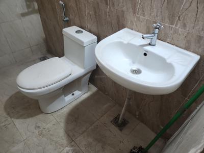 Shanders Dwellington Bathroom One 3