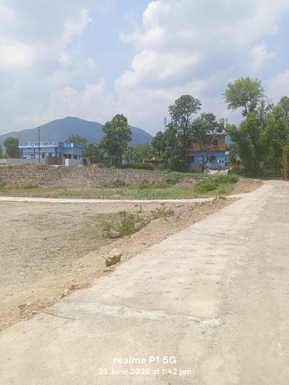 BADASI GREENS thano road Main Image 1