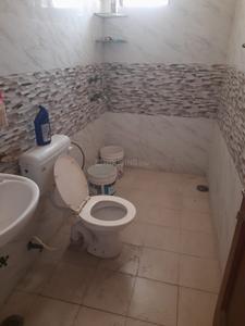 Bathroom Image of 1800 Sq.ft 2 BHK Builder Floor for rent in Sector 28 Faridabad for Rs. 20000
