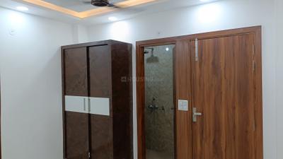 Bedroom Image of 540 Sq.ft 2 BHK Builder Floor for sale in Laxmi Nagar New Delhi for Rs. 5800000