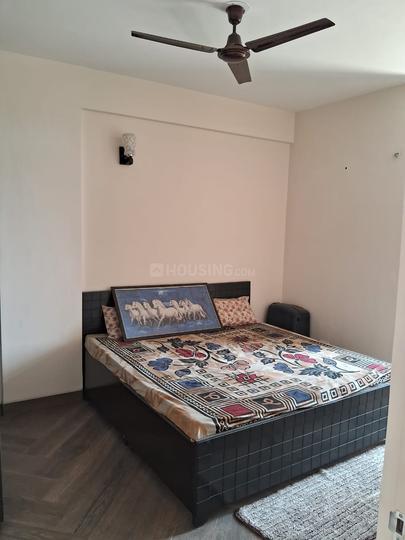 UCHDPL Wave Executive Floors G Main Image 1