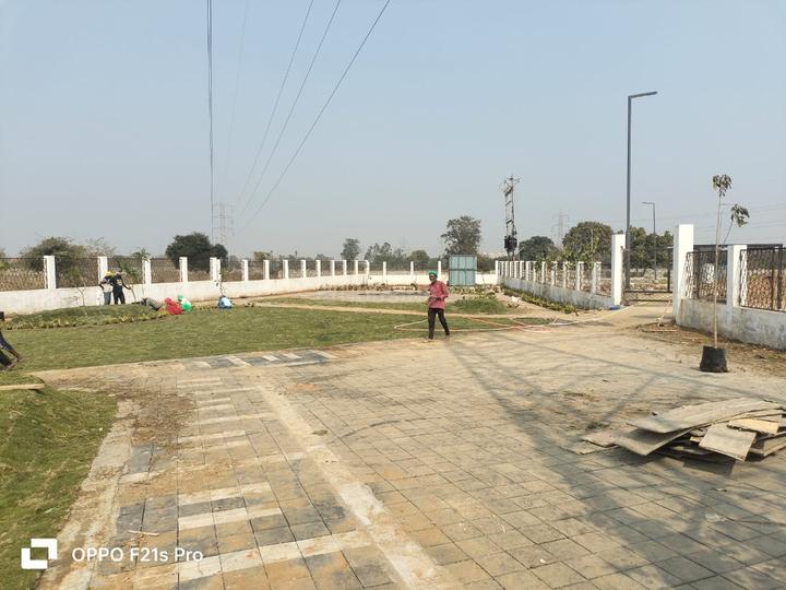 Koradi Colony Main Image 1