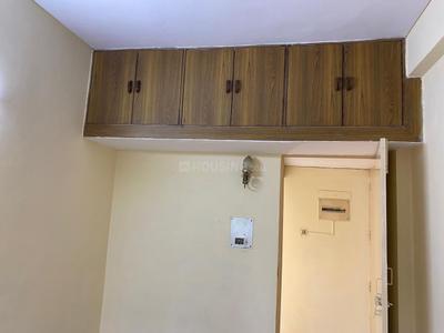 Bedroom Image of 1050 Sq.ft 2 BHK Apartment / Flat for rent in Patparganj New Delhi for Rs. 32000