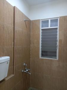 Common Bathroom Image of 1200 Sq.ft 2.5 BHK Apartment / Flat for sale in Shapoorji Pallonji Yahavi Tower 1 Oak, Bavdhan Pune for Rs. 10000000