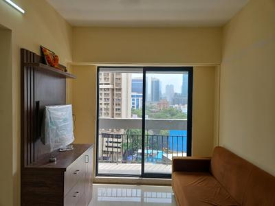Living Room Image of 350 Sq.ft 1 BHK Apartment / Flat for rent in Worli Mumbai for Rs. 50000