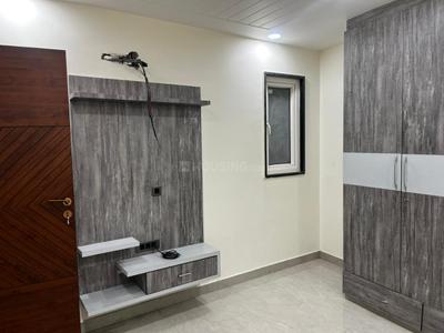 Bedroom Image of 1400 Sq.ft 3 BHK Builder Floor for rent in Mansarover Garden New Delhi for Rs. 50000