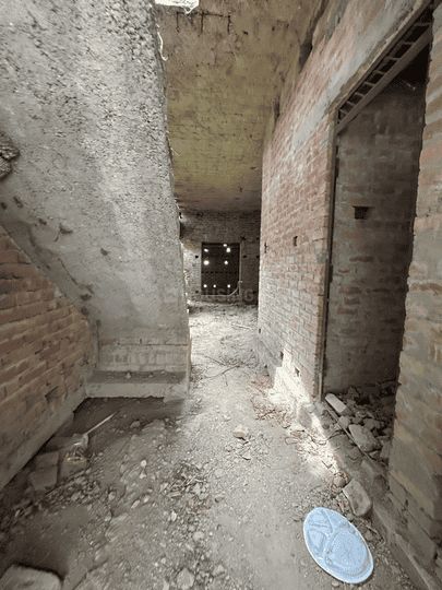Para Main Image 1