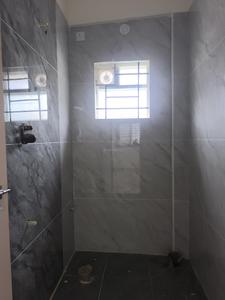 Bathroom Image of 550 Sq.ft 1 BHK Apartment / Flat for rent in Singasandra Bengaluru for Rs. 23020