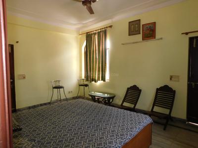 Bedroom Image of 800 Sq.ft 2 BHK Independent House for rent in Sector 61 Noida for Rs. 28000