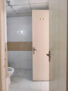 Common Bathroom Image of 1100 Sq.ft 3 BHK Apartment / Flat for sale in Shourya Aura Chimera, Raj Nagar Extension Ghaziabad for Rs. 8400000