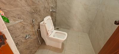 Bathroom Image of 900 Sq.ft 1 BHK Builder Floor for rent in Kalyan Nagar Bengaluru for Rs. 23000