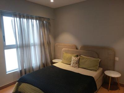 Bedroom Image of 1240 Sq.ft 2.5 BHK Apartment / Flat for rent in Cuffe Parade Mumbai for Rs. 230000