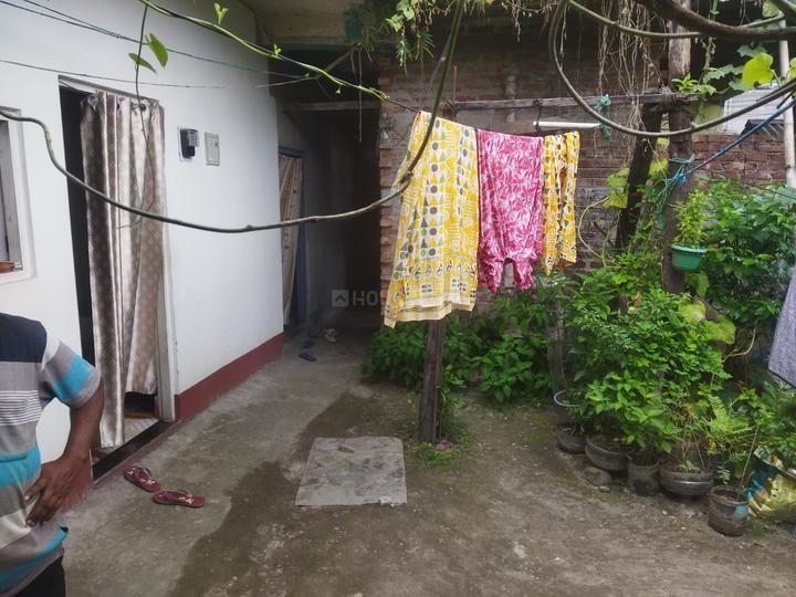 Subhas Pally Main Image 1