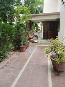 Image of 2400 Sq.ft 3 BHK Villa for rent in Shilp Yogeshwar Bungalows, Thaltej, Ahmedabad for Rs. 60000