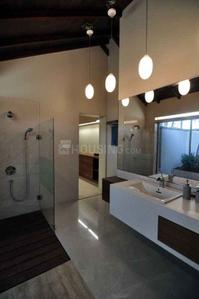 Bathroom Image of 4250 Sq.ft 6 BHK Apartment / Flat for sale in Solitaire, Worli Mumbai for Rs. 280000000