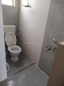 Bathroom Image of 1200 Sq.ft 3 BHK Apartment / Flat for rent in Navins Springfield, Medavakkam Chennai for Rs. 24000