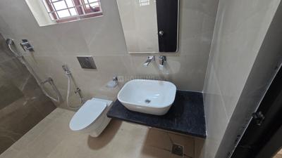 Bathroom Image of 1800 Sq.ft 3 BHK Independent House for rent in Kottivakkam Chennai for Rs. 60000