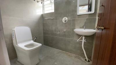 Bathroom Image of 760 Sq.ft 1 BHK Apartment / Flat for rent in S.G. Palya Bengaluru for Rs. 26999