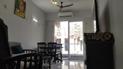 Living Room Image of 1200 Sq.ft 2 BHK Builder Floor for rent in Signature Global City 92, Sector 92 Gurgaon for Rs. 33000
