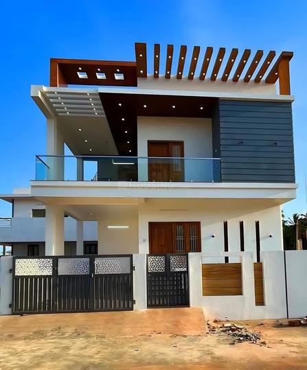 Padappai Main Image 1