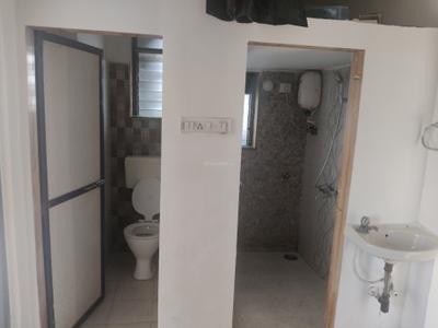 Bathroom Image of 430 Sq.ft Studio Apartment / Flat for sale in Shreedham Splendour, Andheri West Mumbai for Rs. 10500000