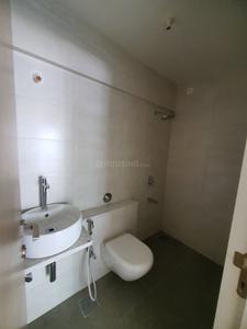Bathroom Image of 750 Sq.ft 2 BHK Apartment / Flat for sale in Sugee Atharva, Prabhadevi Mumbai for Rs. 30000000