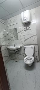 Bathroom Image of 1815 Sq.ft 3 BHK Apartment / Flat for rent in Purvanchal Royal City Phase 2, Chi V Greater Noida for Rs. 30000