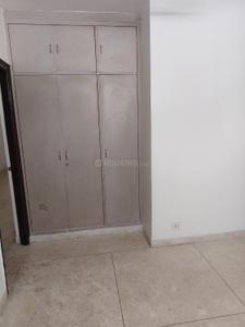 Bedroom Image of 1500 Sq.ft 3 BHK Apartment / Flat for rent in Patparganj New Delhi for Rs. 40000