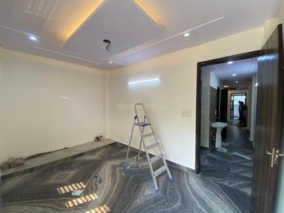 Bedroom Image of 900 Sq.ft 2 BHK Builder Floor for rent in Ramesh Nagar New Delhi for Rs. 34000