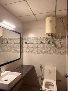 Bathroom Image of 435 Sq.ft 1 RK Studio for rent in Paramount Golfforeste Premium Apartments, Surajpur Greater Noida for Rs. 15000