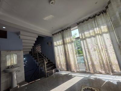 Balcony Image of 1800 Sq.ft 2 BHK Builder Floor for rent in Krishna Nagar Lucknow for Rs. 25000