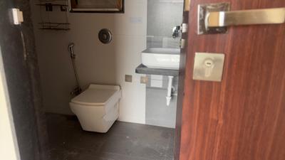 Image of 900 Sq.ft 2.5 BHK Apartment / Flat for rent in Ten United Athashri, Lohegaon, Pune for Rs. 25000
