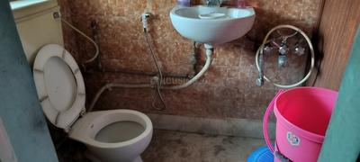 Bathroom Image of 1100 Sq.ft 3 BHK Apartment / Flat for sale in Lake Gardens Kolkata for Rs. 8650000