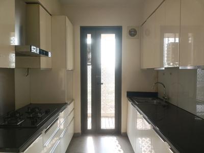 Kitchen Image of 753 Sq.ft 1 BHK Apartment / Flat for sale in Rassaz Green Tower B And B1, Mira Road East Mira Bhayandar for Rs. 10800000
