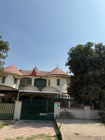 Sunrise Bungalow Main Image 1