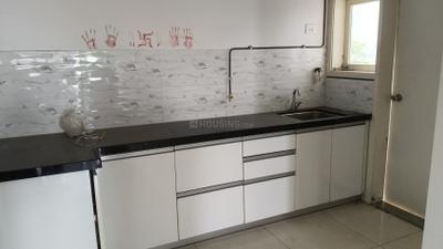 Kitchen Image of 1005 Sq.ft 2 BHK Apartment / Flat for sale in Amanora Gold Towers, Hadapsar Pune for Rs. 11000000