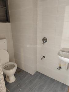 Bathroom Image of 1650 Sq.ft 3 BHK Apartment / Flat for rent in Oculus Navkar Heights, Ognaj Ahmedabad for Rs. 23000