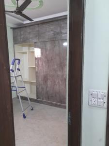 Bedroom Image of 800 Sq.ft 2 BHK Builder Floor for rent in Preet Vihar New Delhi for Rs. 26000