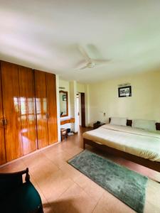 Bedroom Image of 2500 Sq.ft 3 BHK Builder Floor for rent in DLF Garden Estate, Sector 24 Gurgaon for Rs. 125000