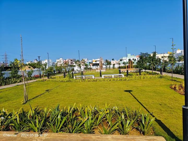 Residential plot in porur Main Image 1